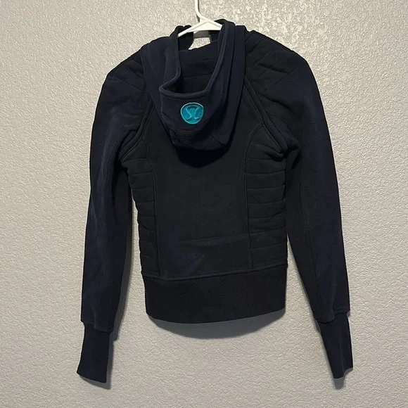 Lululemon Scuba Convertible Hoodie Vest - Picture 6 of 7